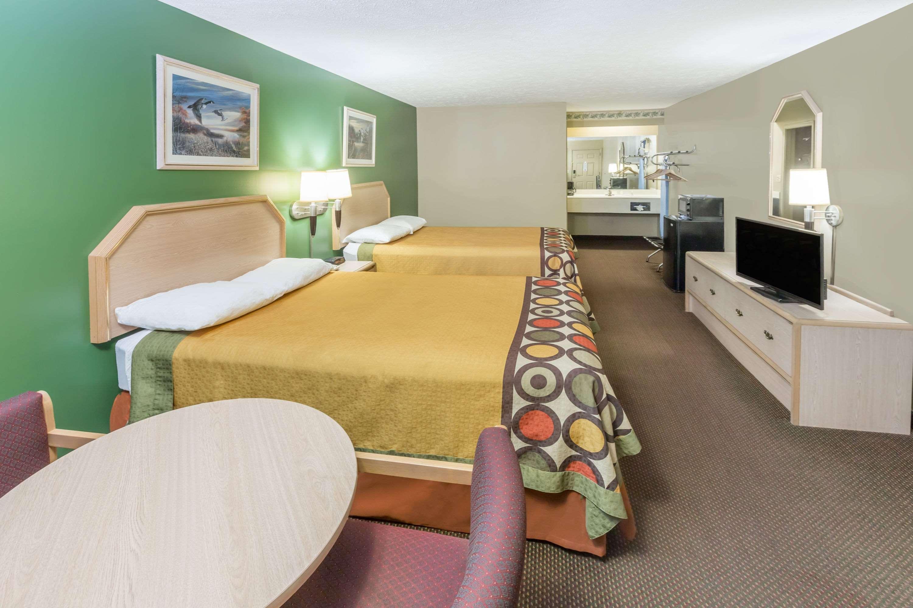 Super 8 By Wyndham Kosciusko Motel Eksteriør bilde