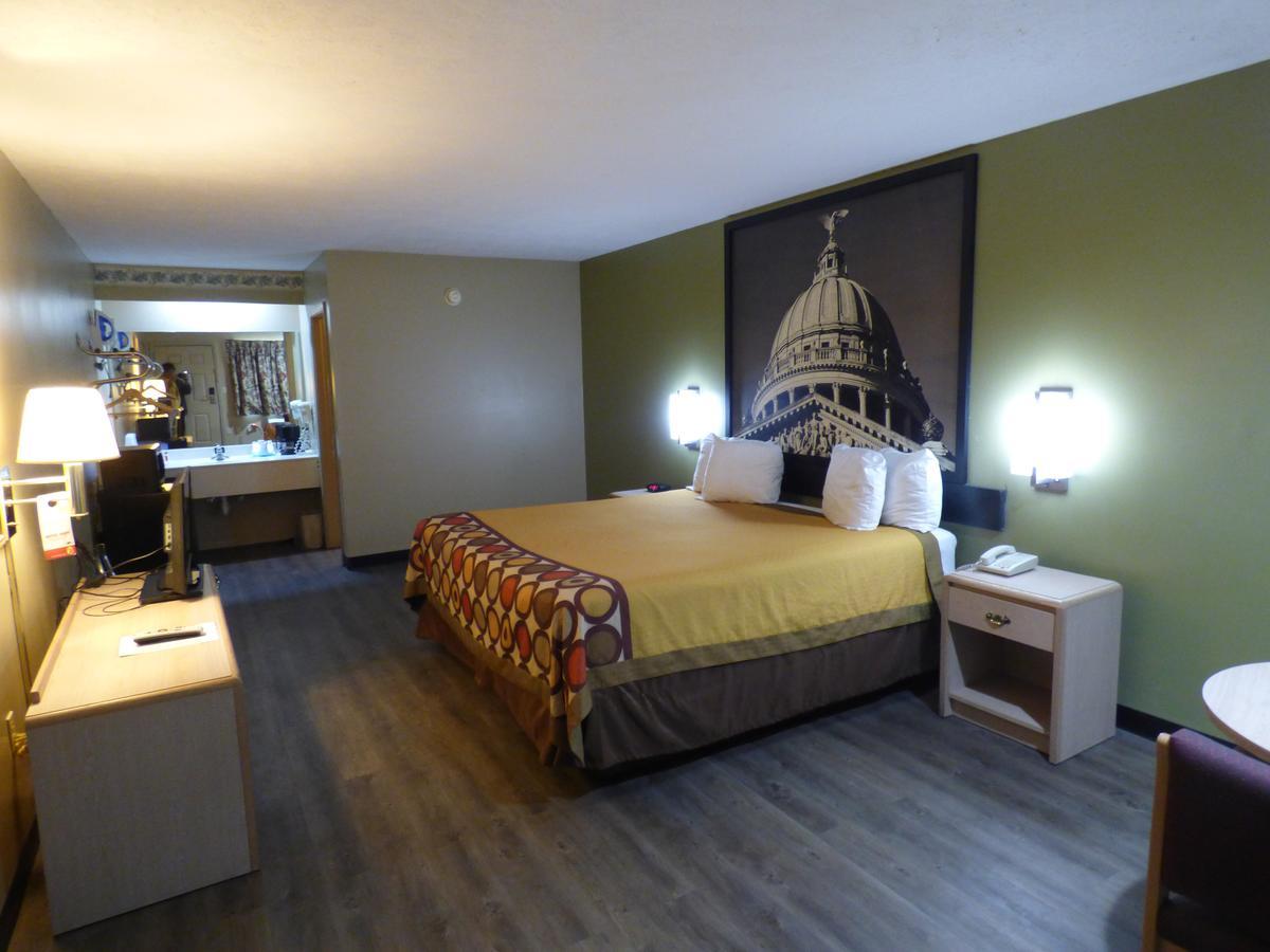 Super 8 By Wyndham Kosciusko Motel Eksteriør bilde