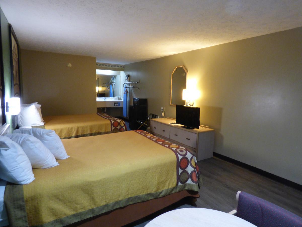 Super 8 By Wyndham Kosciusko Motel Eksteriør bilde